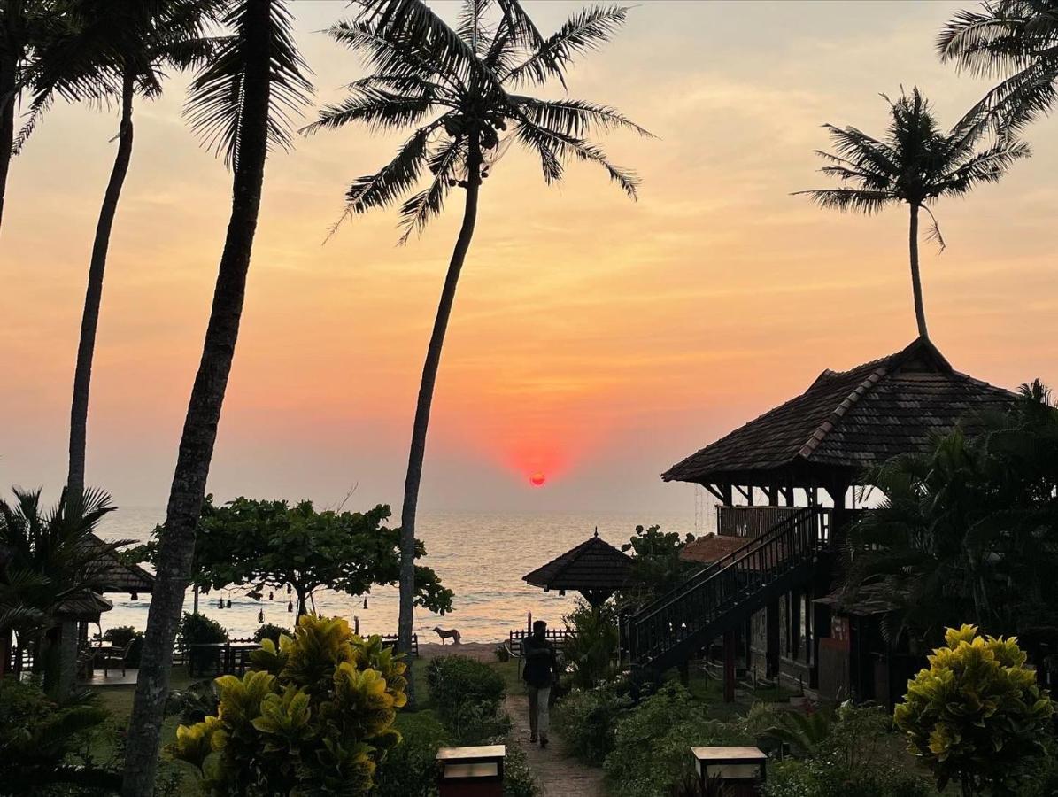 The First Place Yogaresort, Odayam Varkala Esterno foto