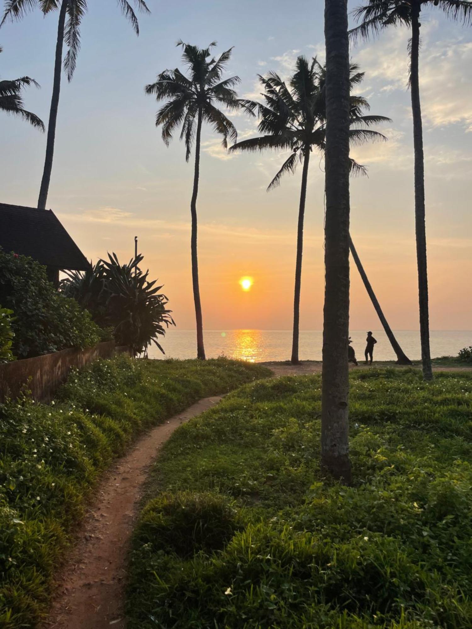 The First Place Yogaresort, Odayam Varkala Esterno foto