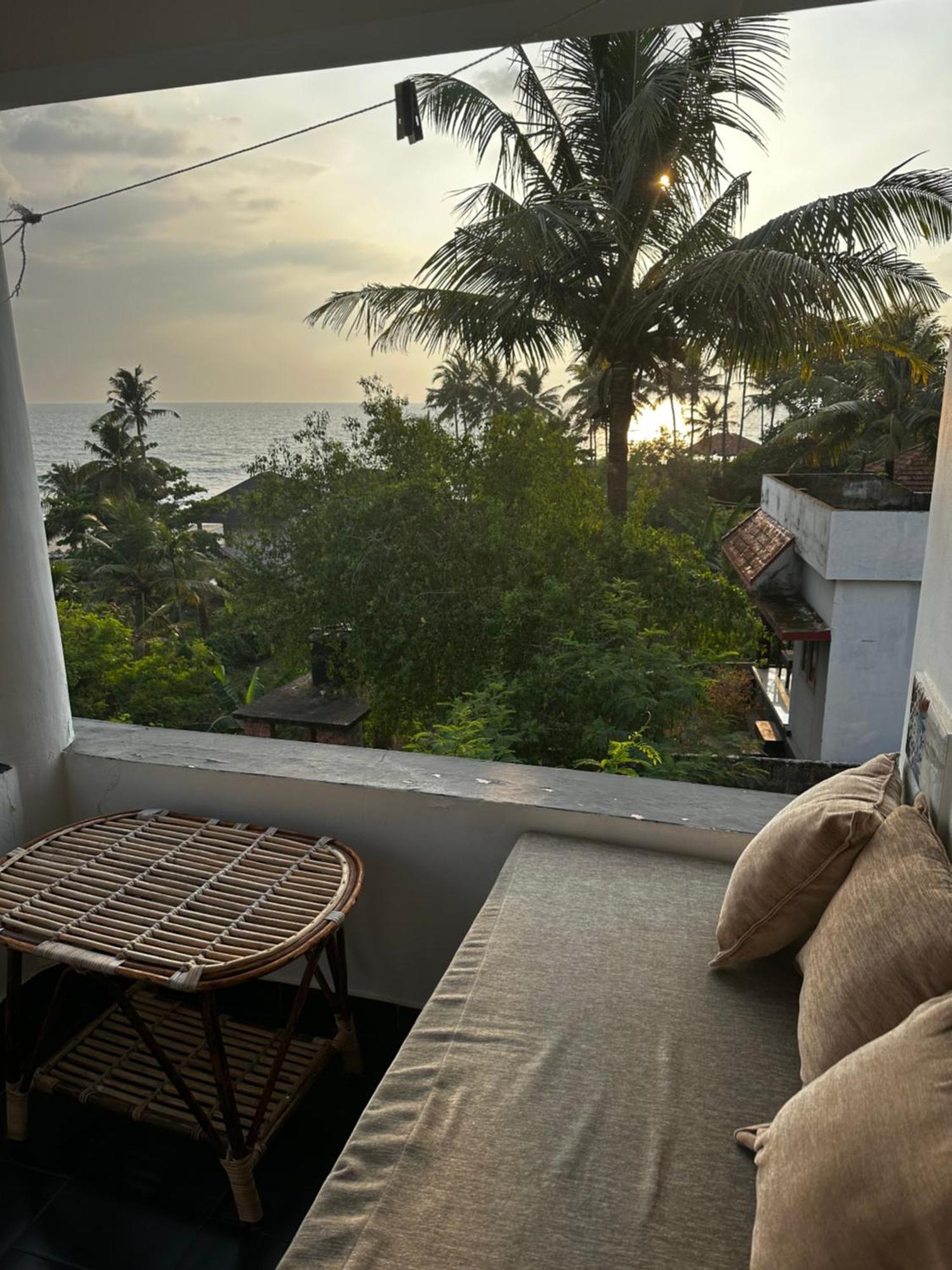 The First Place Yogaresort, Odayam Varkala Esterno foto